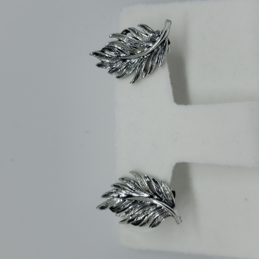 Silver color leaf clip-on earrings VINTAGE